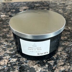 ASHLAND HOME FRAGRANCE COLLECTION 3 WICK CANDLE EMBERS & MUSK 14.7 NWT